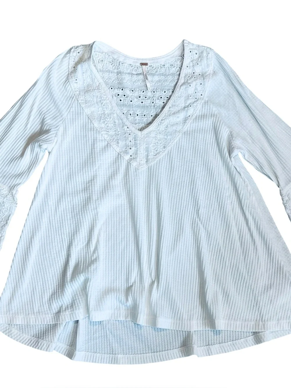Free People Women’s Sz S White Eyelet Lace Top Bell Sleeve Parisian Nights Knit